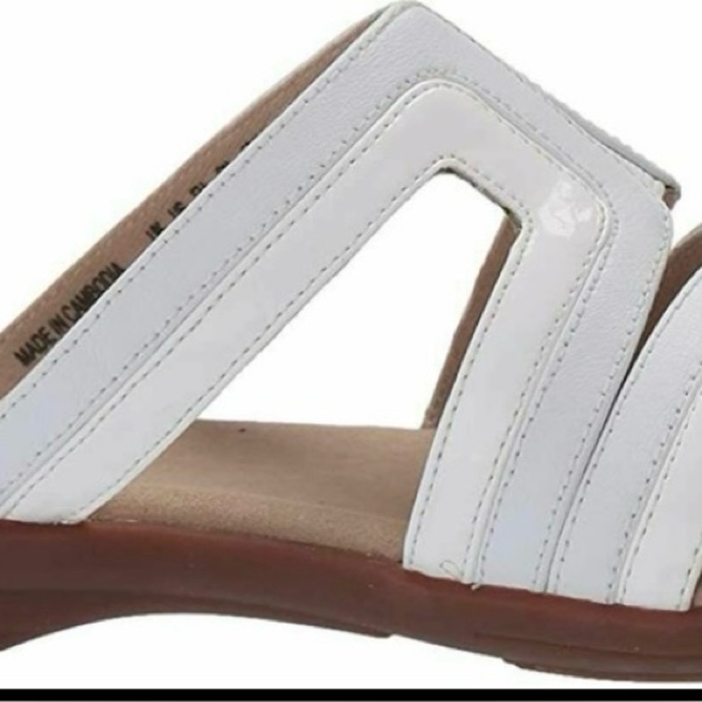 Clarks Collection White and Brown Sandals with Cushioned Footbed New - Picture 5 of 5